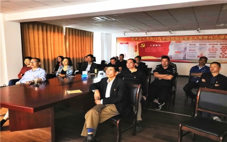 聆聽(tīng)黨課，增強做好群眾工作的能力和責任心