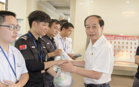 “戰高溫 增干勁，保供應 為民生”系列報道